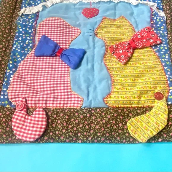 Wall Hanging Vintage Cat Quilted Nursery Wall Decor Kitty 80s Child Room Fabric - Picture 4 of 7
